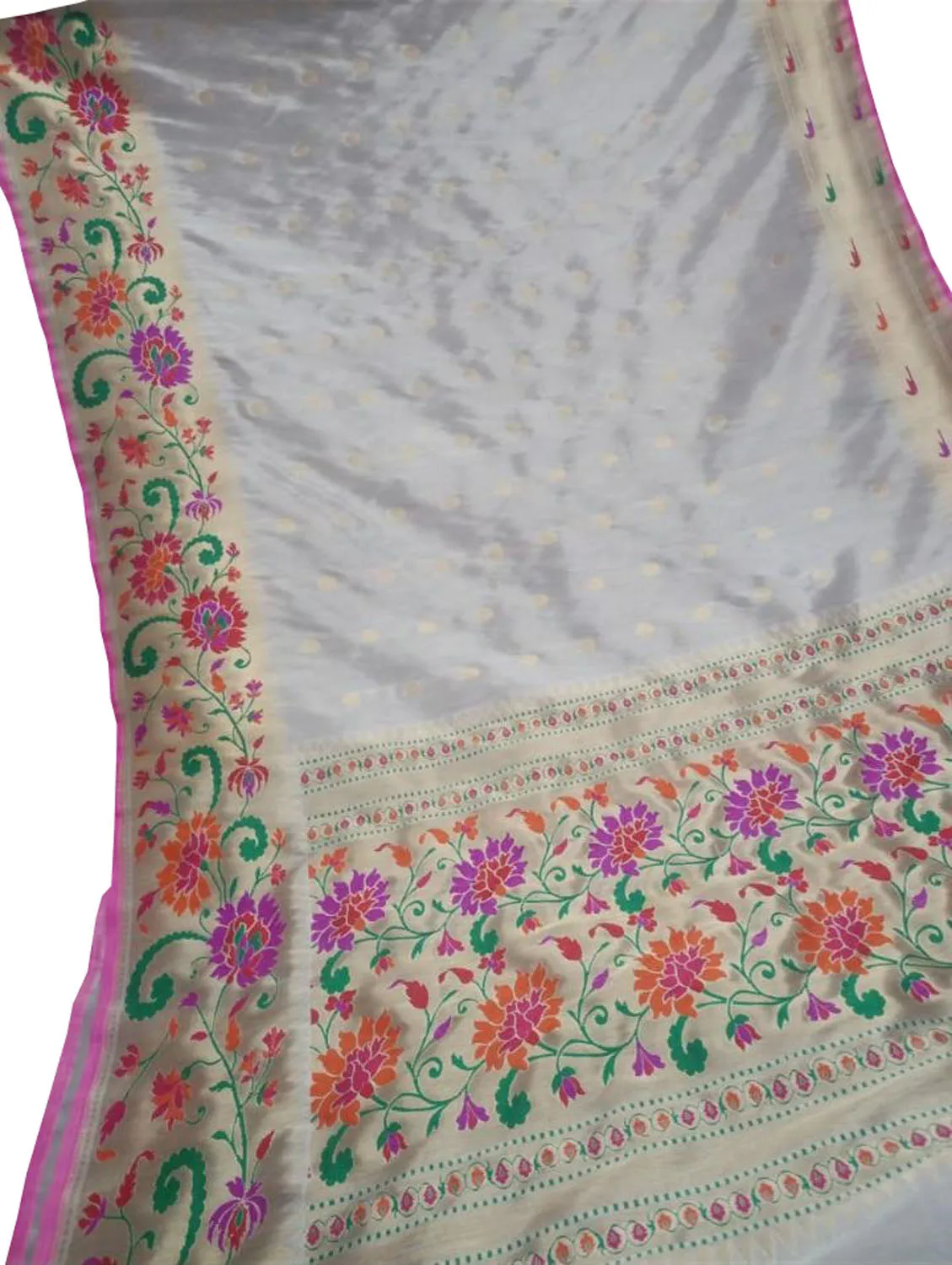 Elegant Off White Banarasi Handloom Tissue Silk Saree