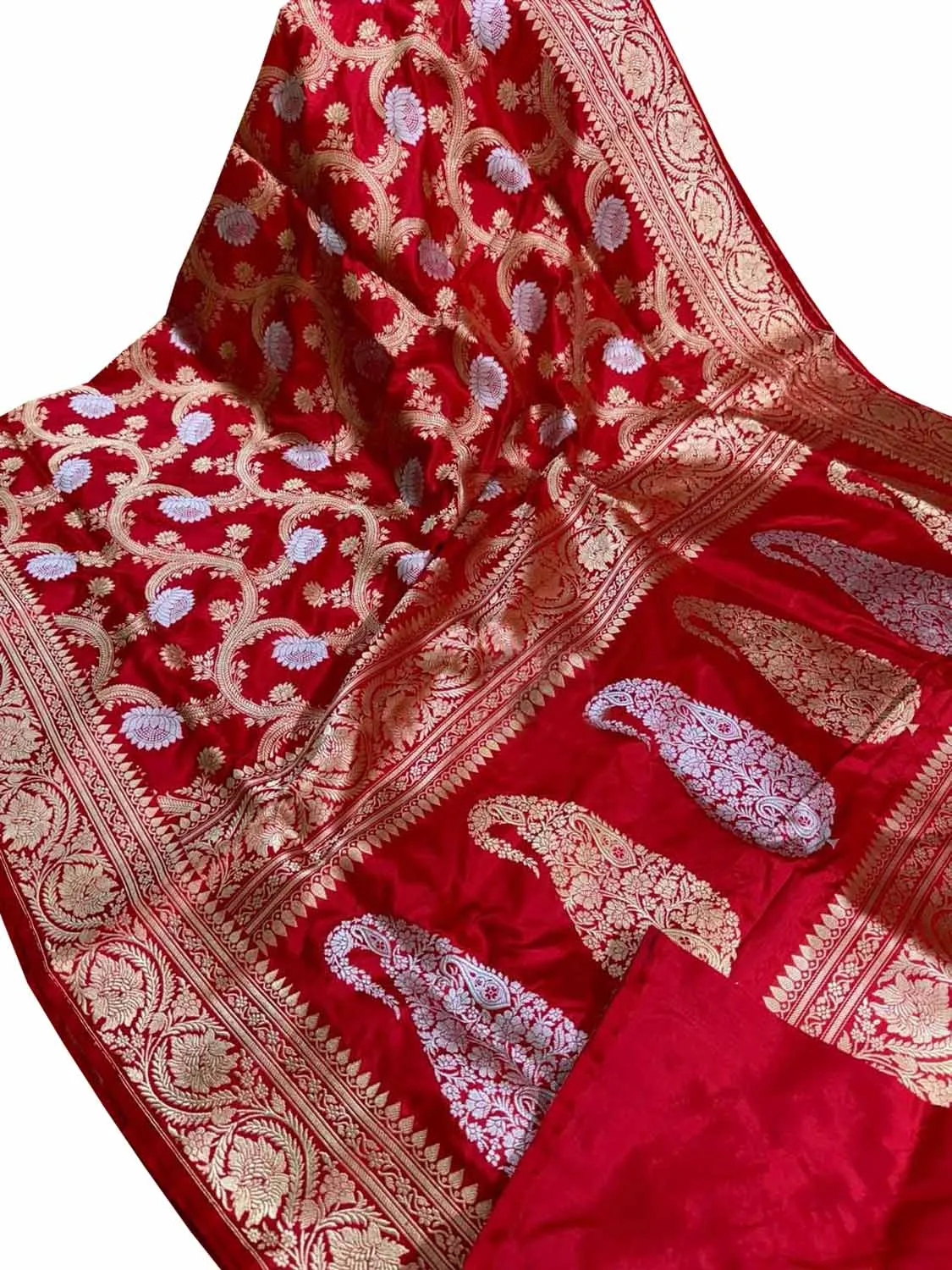 Elegant Red Banarasi Silk Saree: Handloom Katan Silk