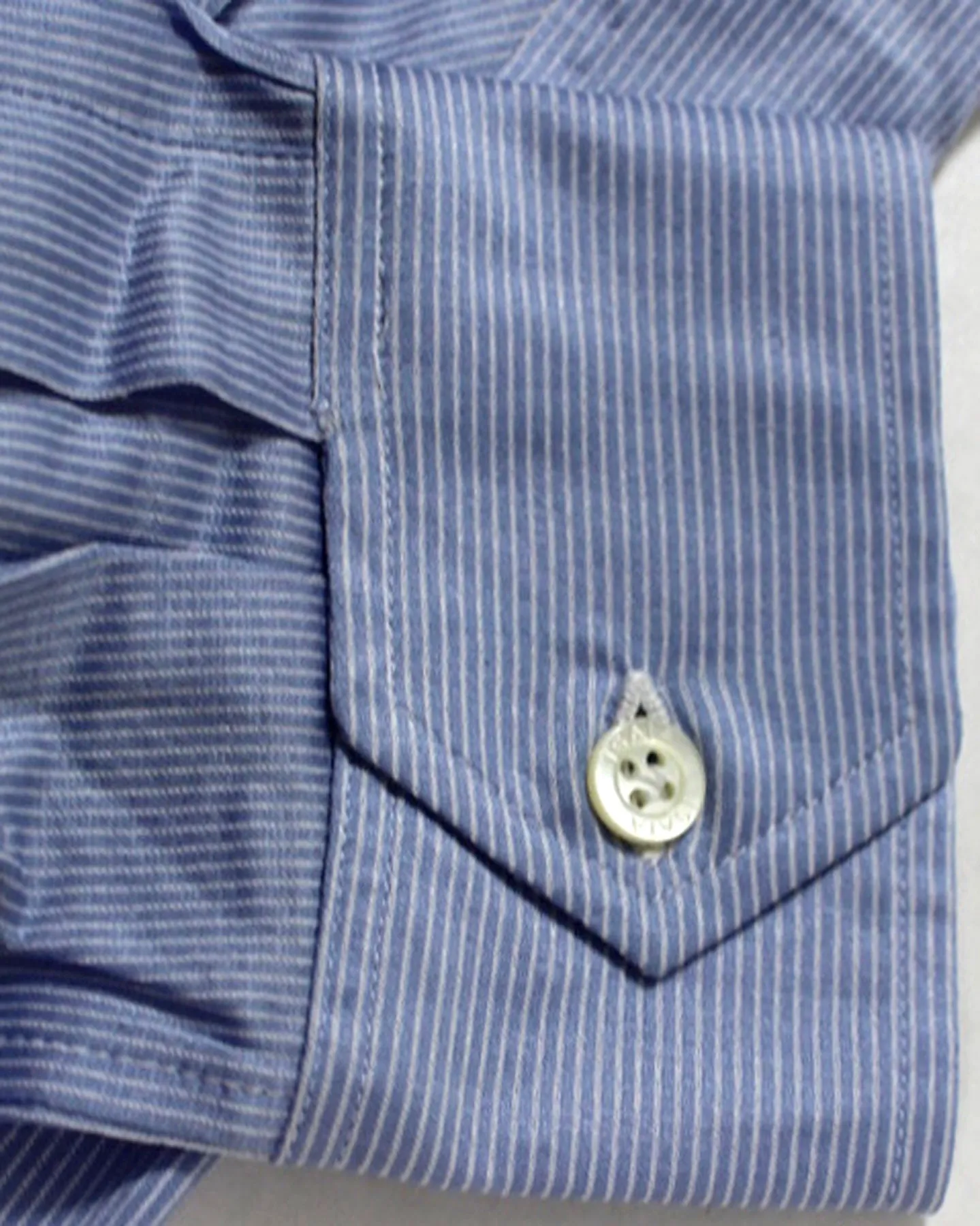 Isaia Shirt Blue Stripes 38 - 15  Regular Fit