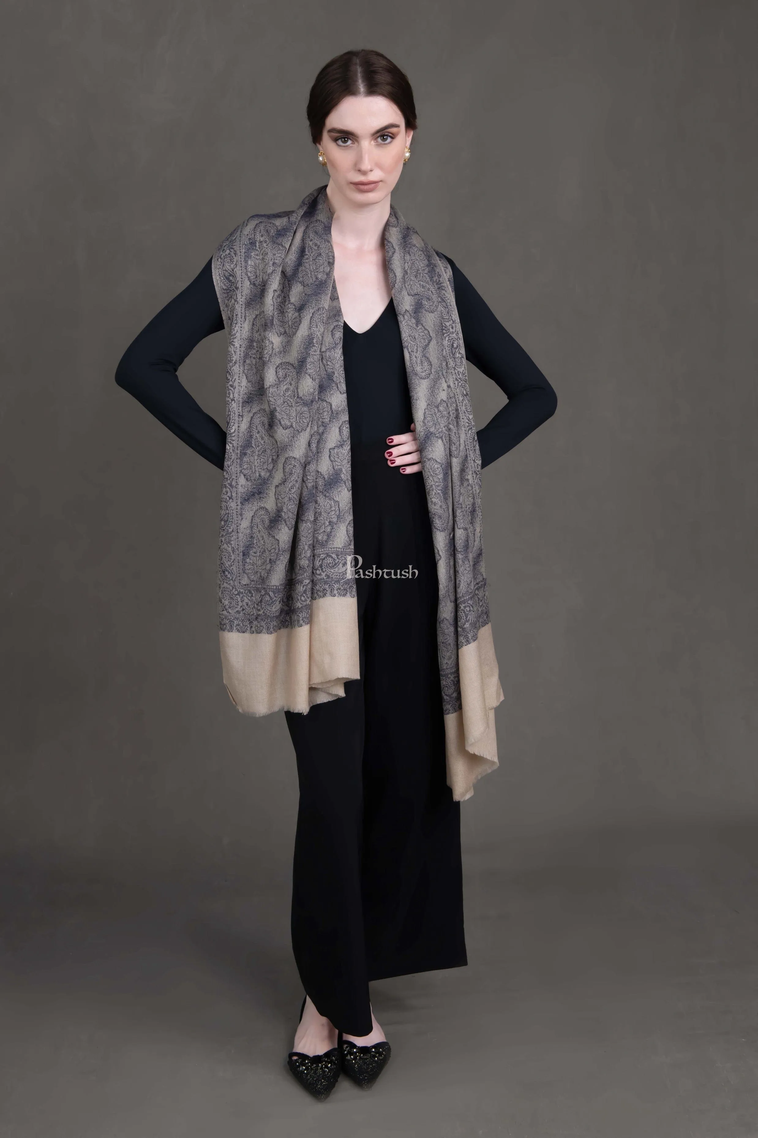 Pashtush Womens Extra Fine Wool Stole, Pasiley  Design, Black