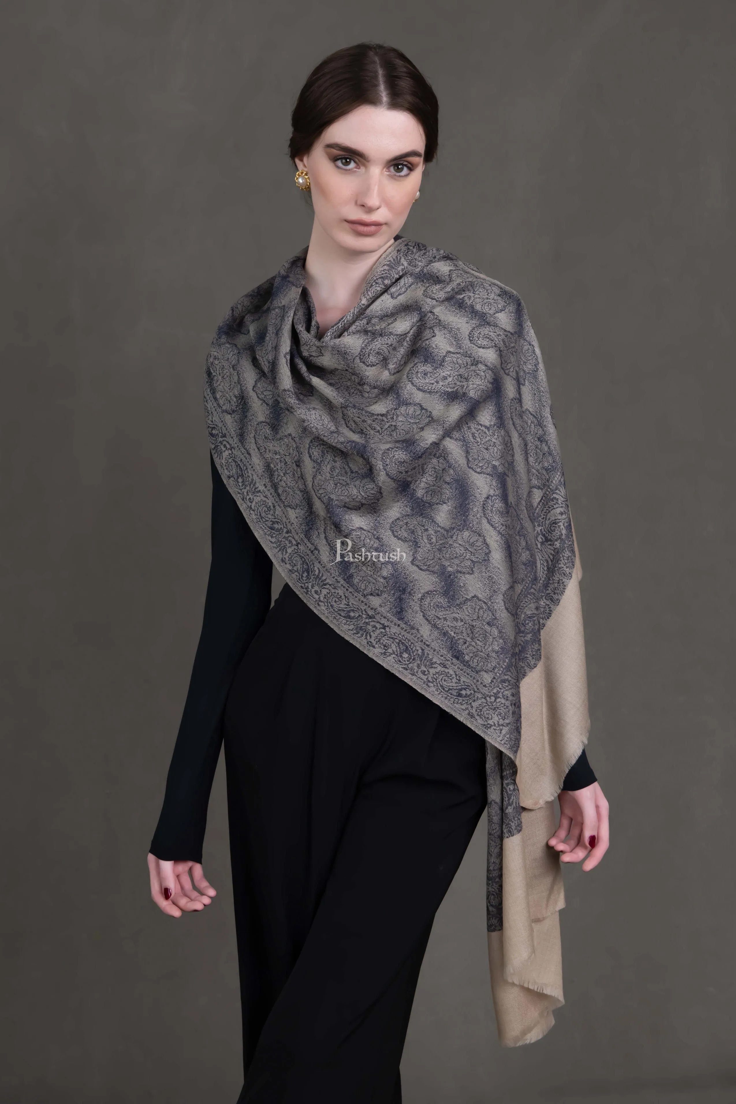Pashtush Womens Extra Fine Wool Stole, Pasiley  Design, Black