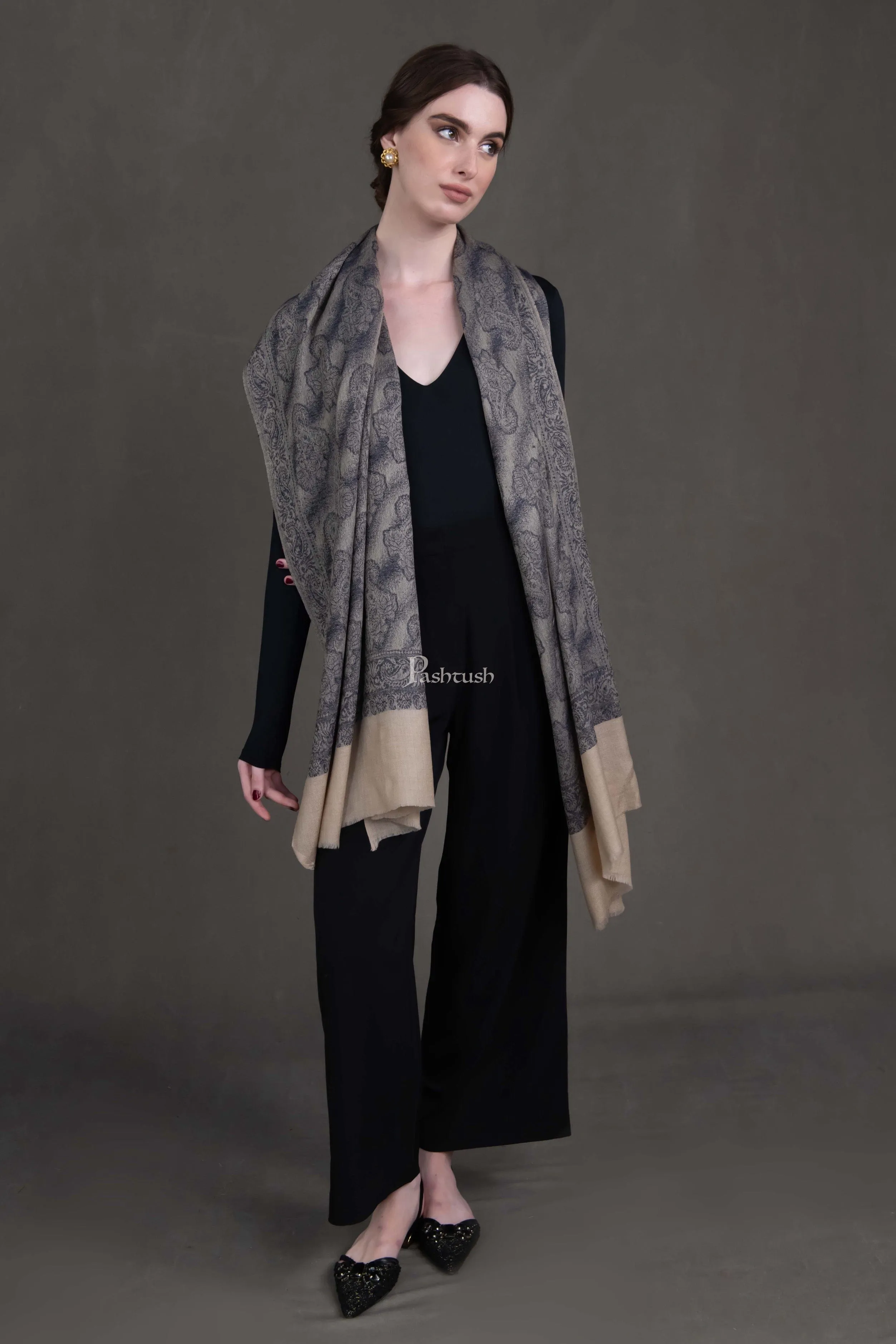 Pashtush Womens Extra Fine Wool Stole, Pasiley  Design, Black