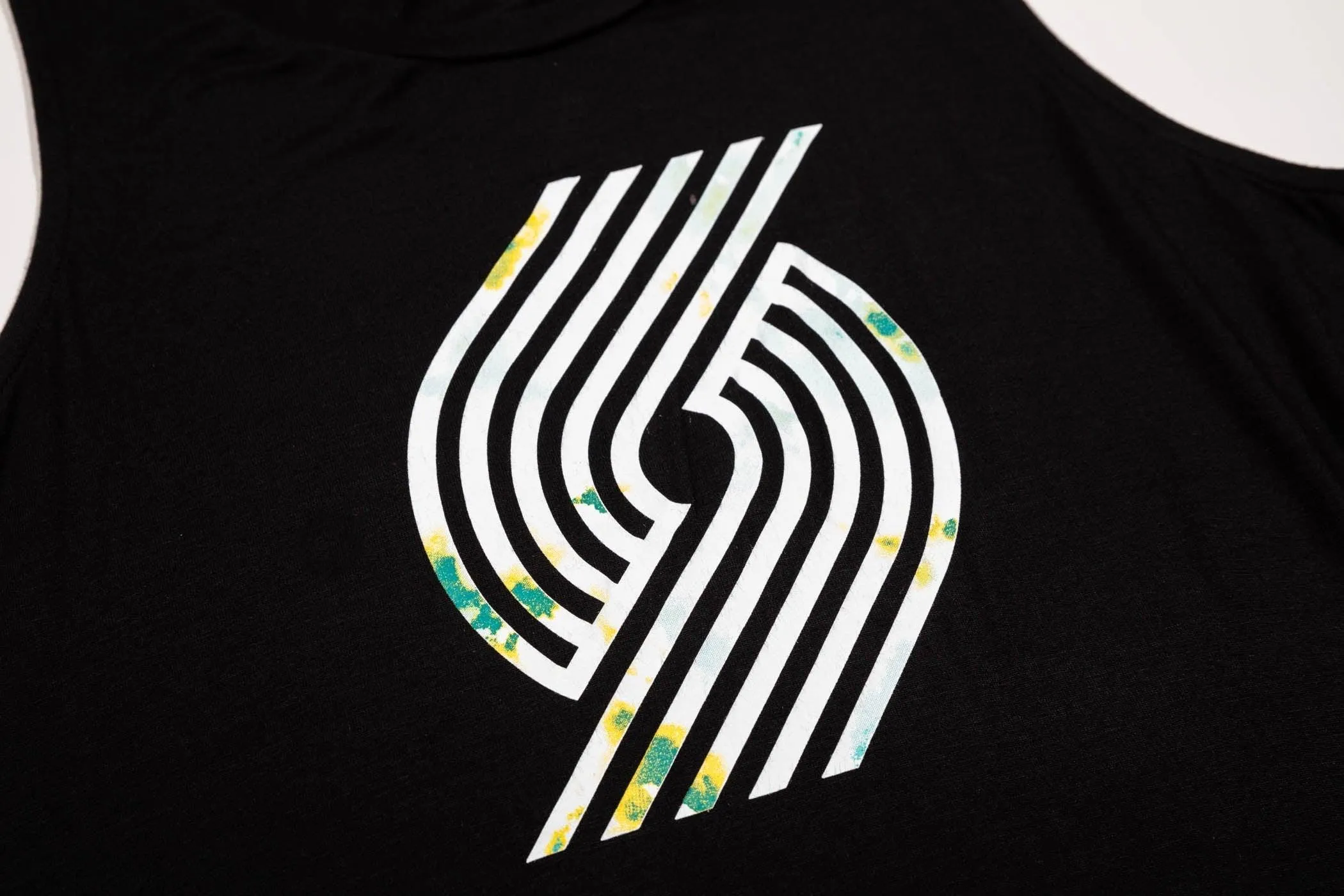 Portland Trail Blazers New Era Women's Tie Dye Pinwheel Sleeveless Tunic