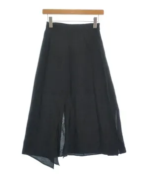 SOV. Knee length skirts