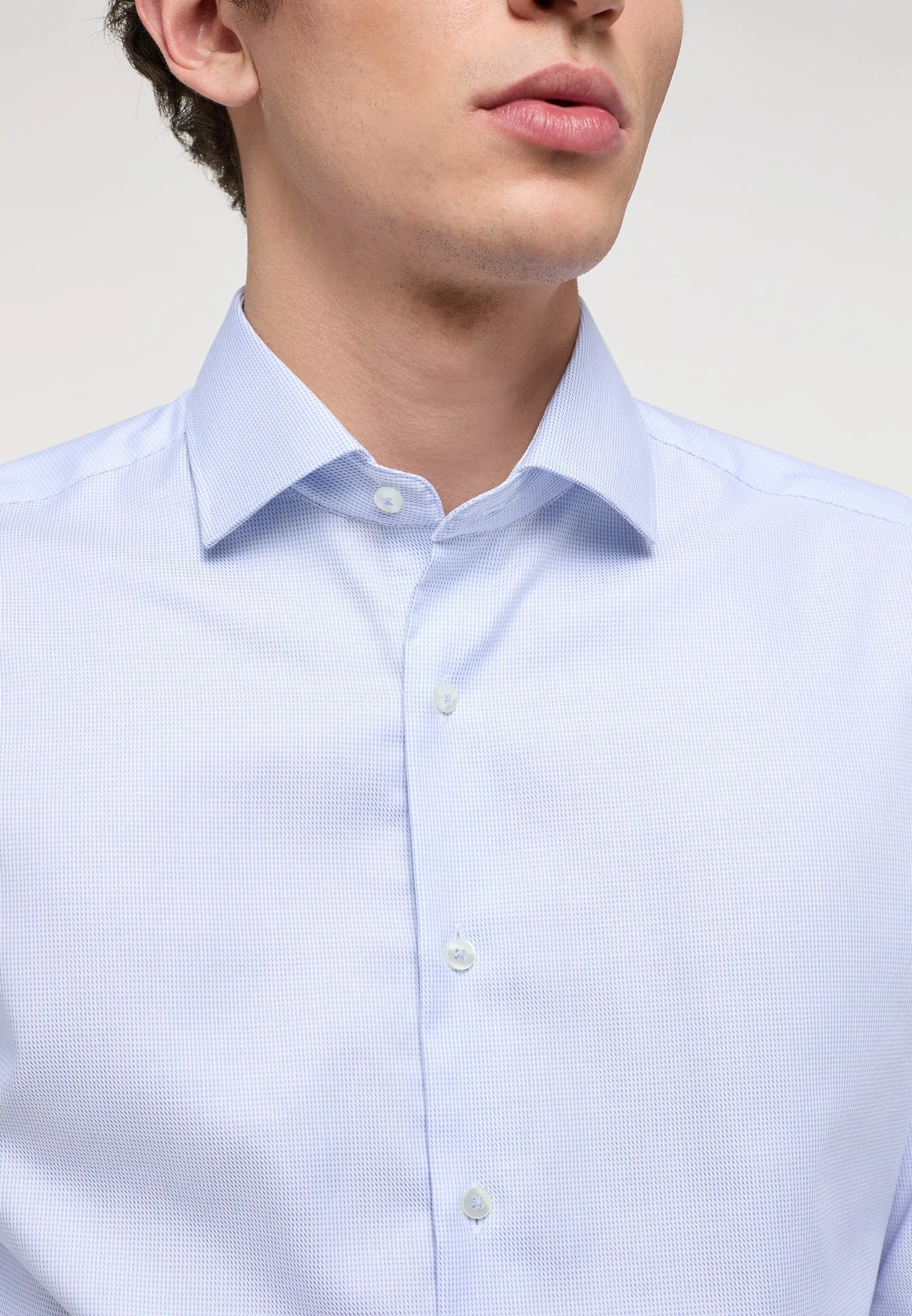 'Structured Twill' In Sky Blue - Slim Fit - Textured Weave Cotton Twill Dress Shirt with Cutaway Collar by Eterna 1863