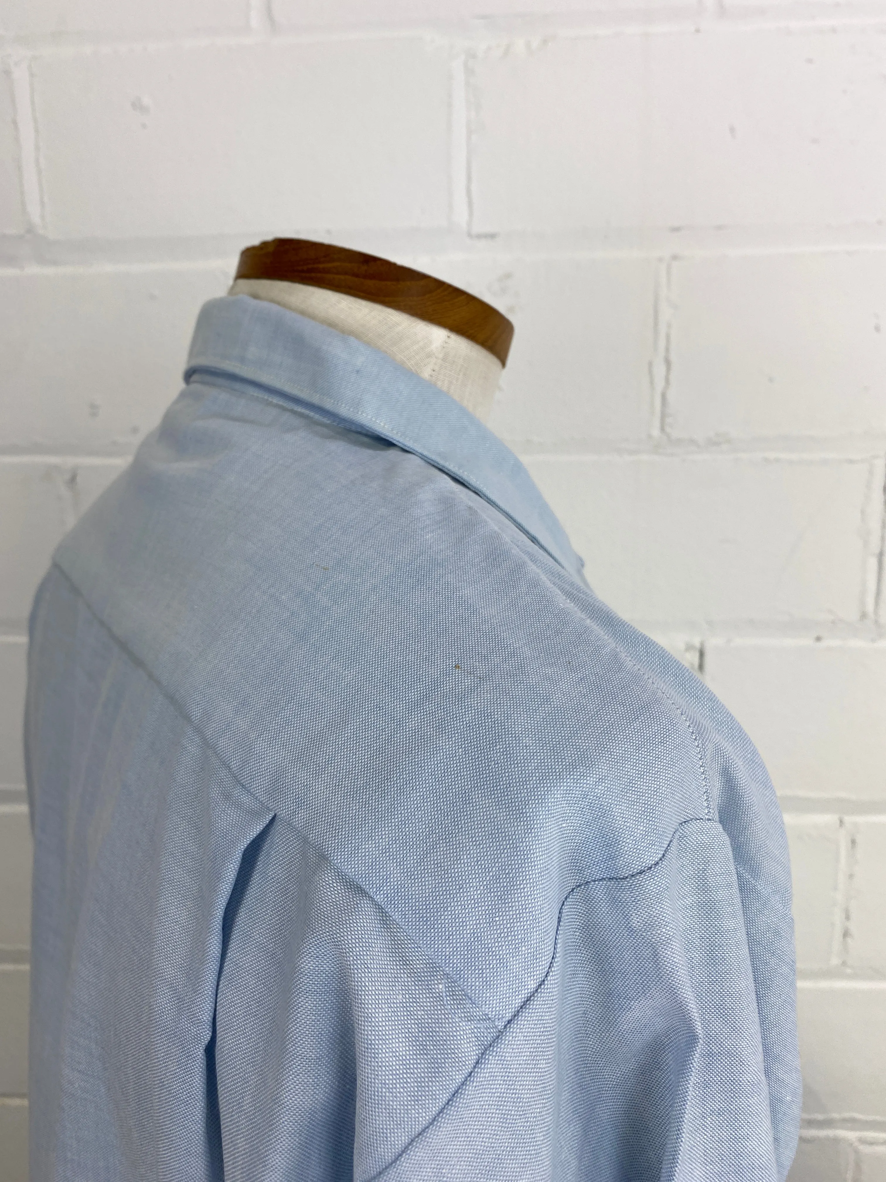 Vintage 80s Men's Light Blue Button-Up Shirt, Large